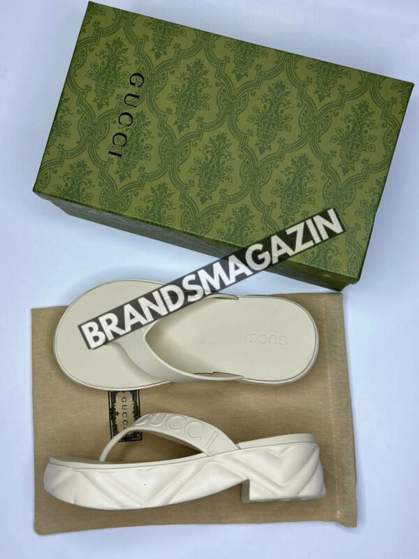 Шлепанцы Gucci BM71392177