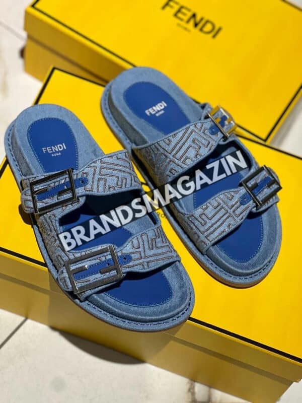 Шлепанцы Fendi BM71420377