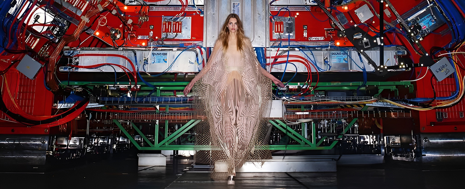 Когда мода сталкивается с наукой: Iris Van Herpen и Ник Найт в ЦЕРН
