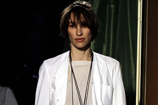 Первый показ Гленна Мартенса в Maison Margiela: новая эпоха арт-де-ко в высокой моде