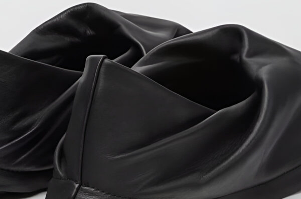 Коллаб дня: тапочки Issey Miyake × Camper