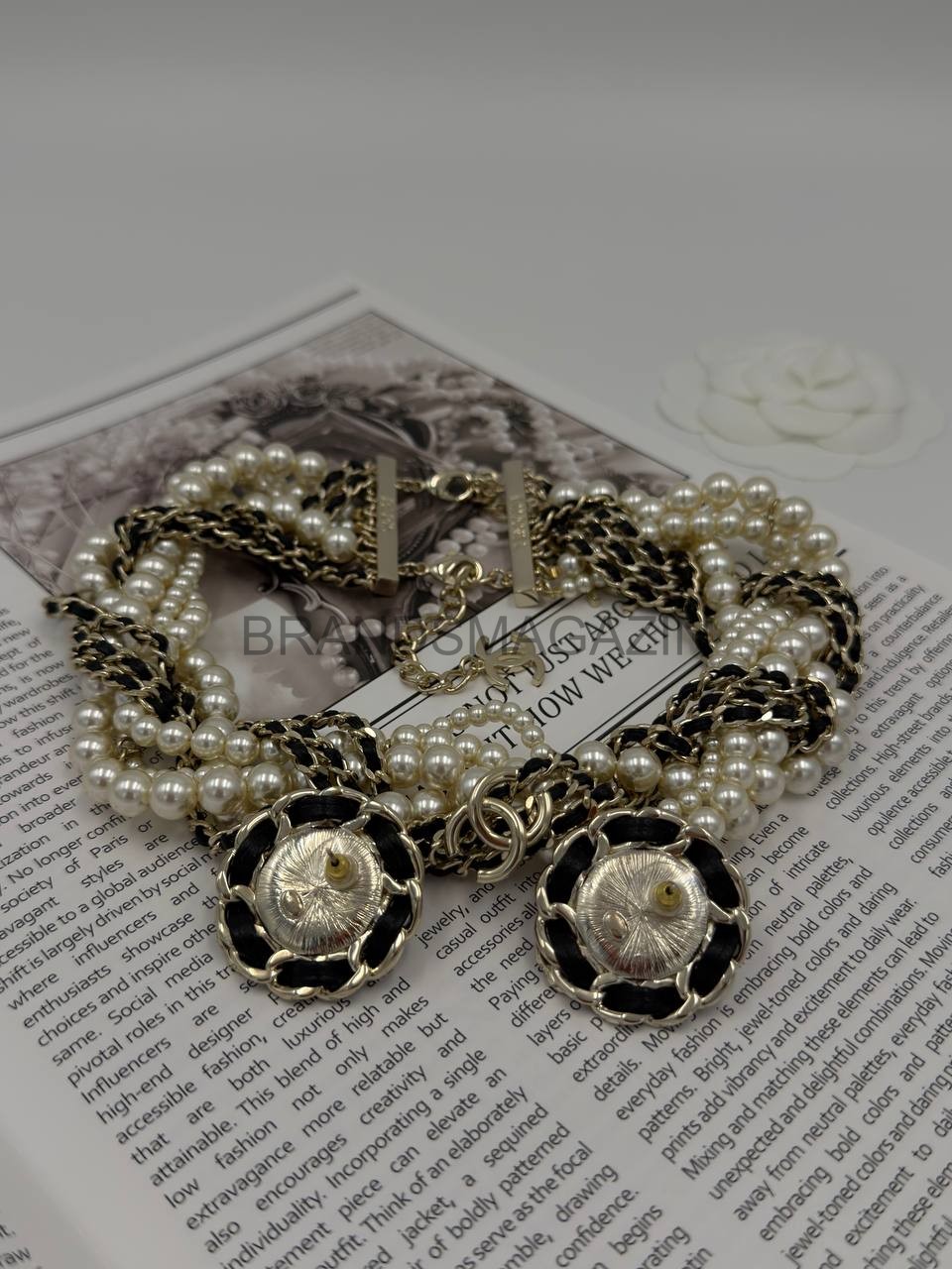 Эстетичное колье Chanel с гравировкой BM7777711 4 Эстетичное колье Chanel с гравировкой BM7777711 4