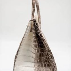 Сумки и аксессуары из кожи крокодила